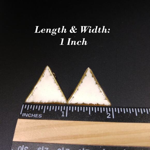 1950s Porcelain Gold Rimmed White Triangle Clip Earrings, Signed Milvern Co - Picture 4 of 9